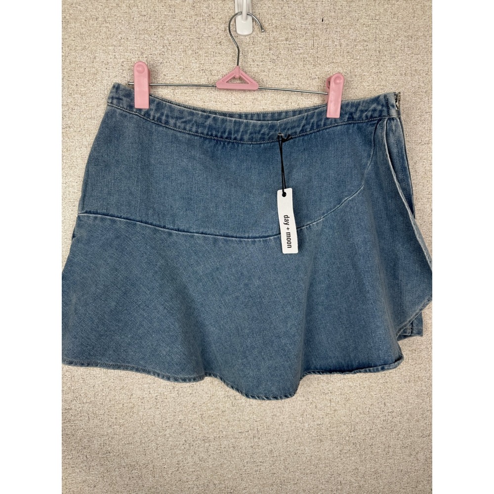 Day + Moon Denim Skort Womens L NWT Light Blue Flared Skirt Over Shorts Y2K